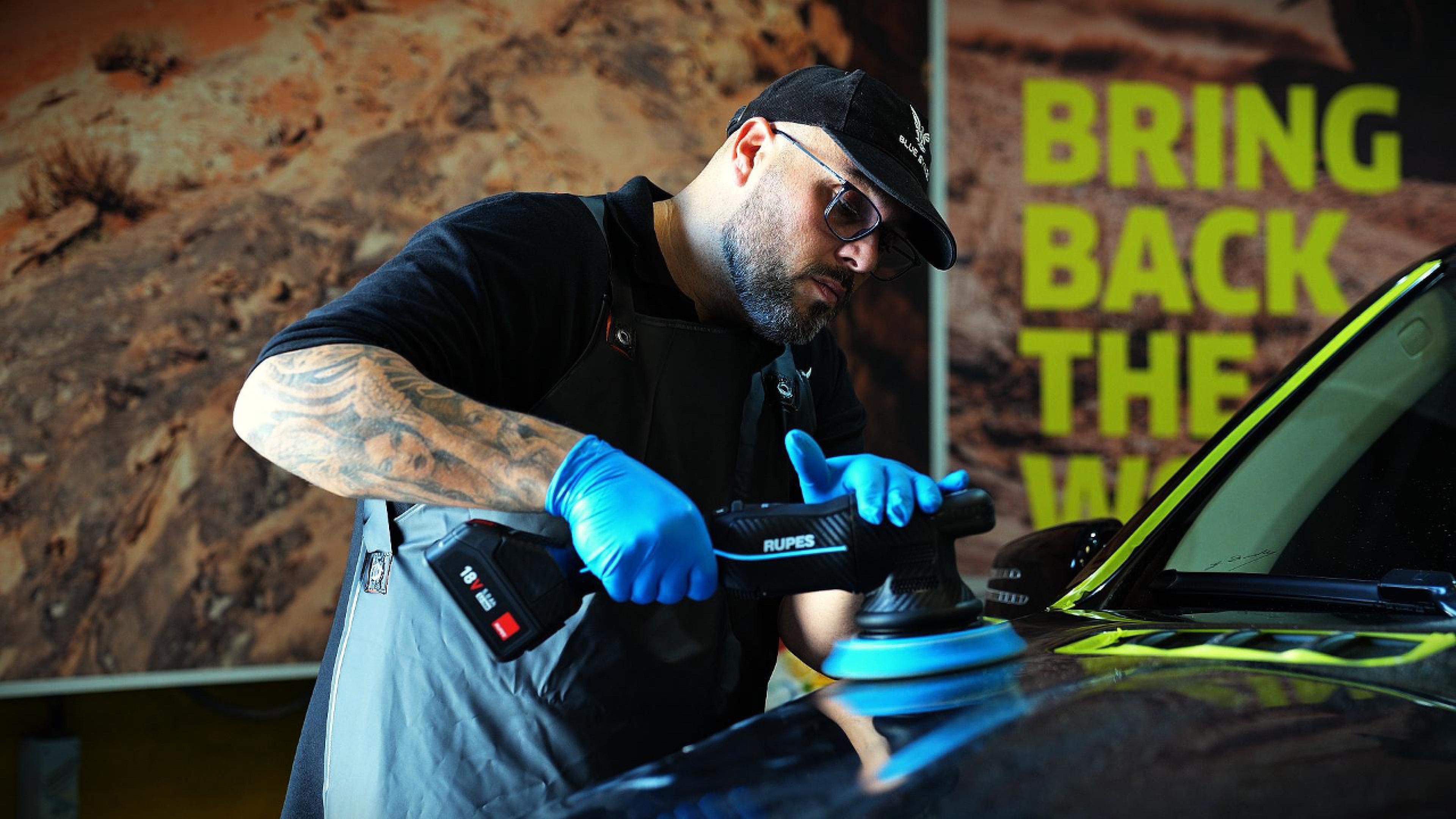 dubai cleaning and polishing car